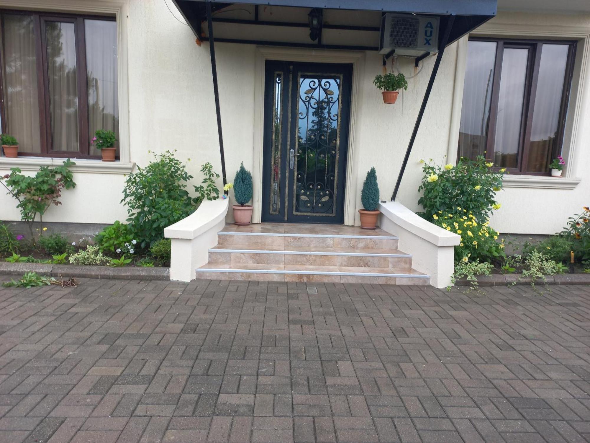 Mate'S Guest House Kobuleti Exterior photo