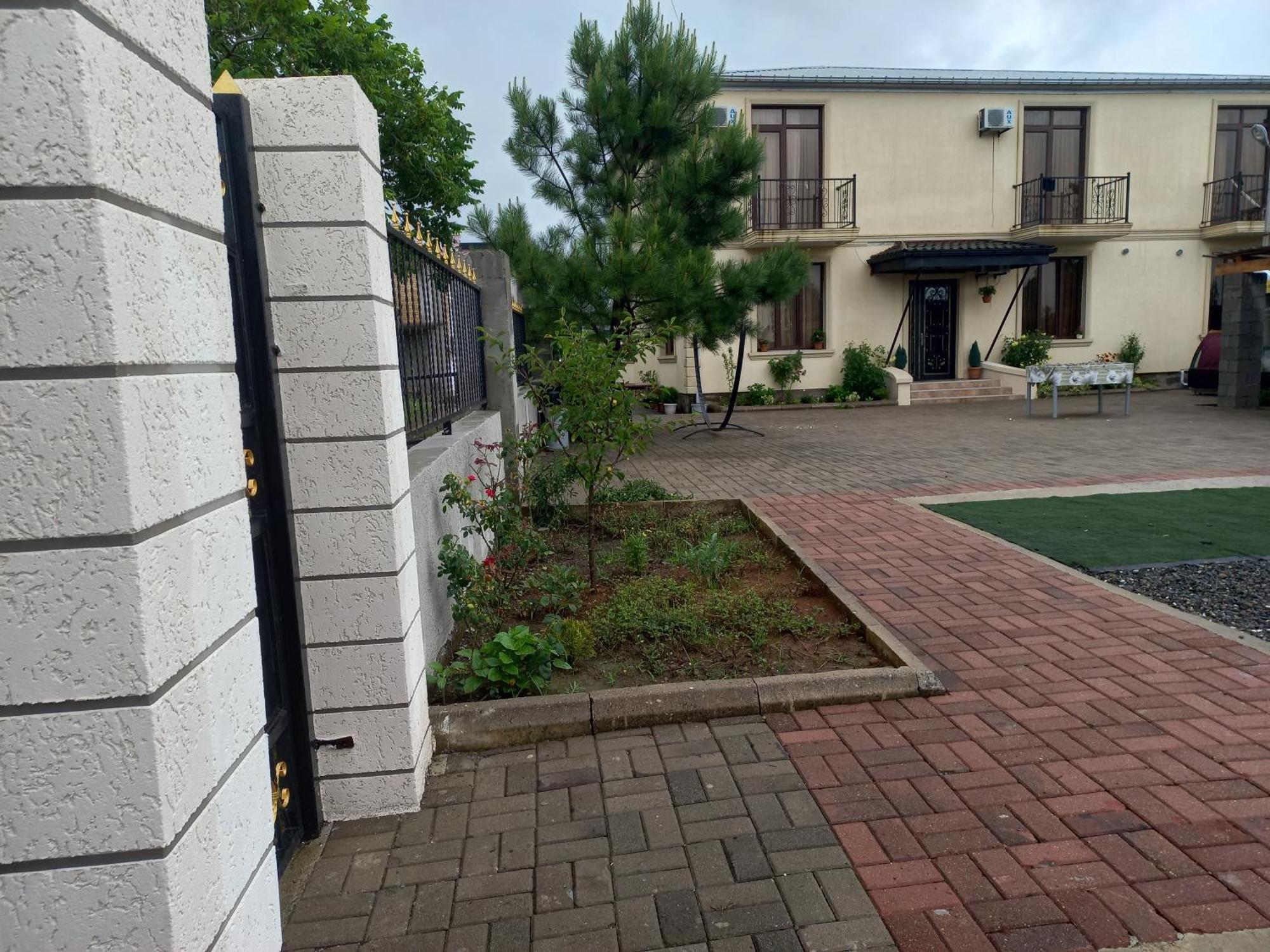 Mate'S Guest House Kobuleti Exterior photo